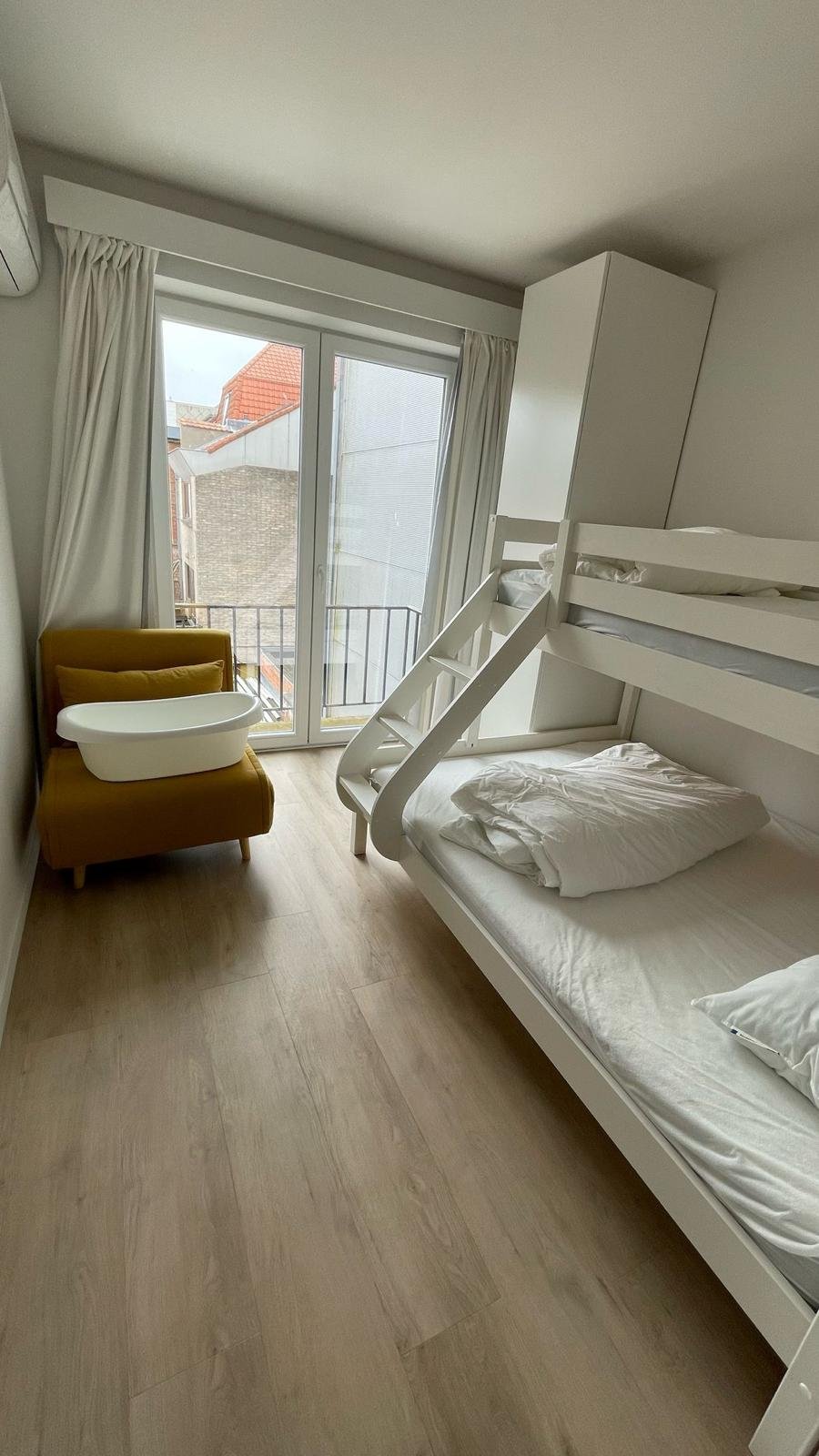 Chambre 2 — lits superposés